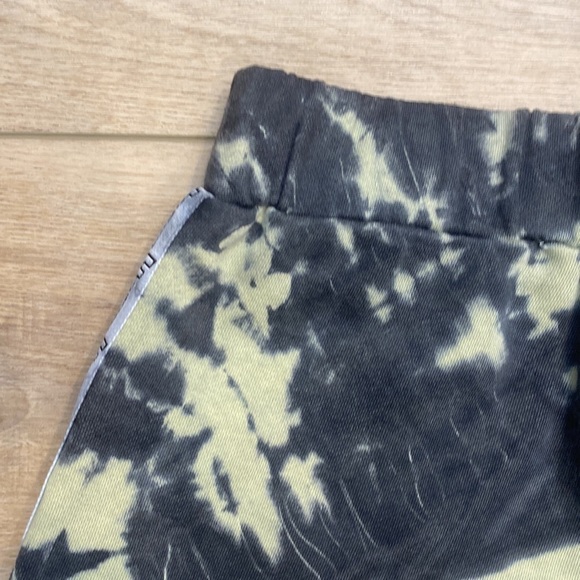 LF |‎ Tracker | Lace Up Gym Sweat Shorts - Picture 8 of 15